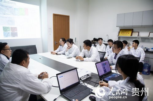 延伸教育鏈 服務產業鏈 教育咨詢服務的橋梁作用